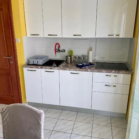 Mikulic Apartment