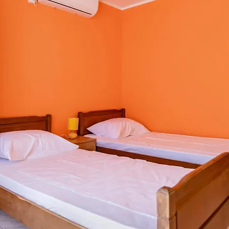 Mikulic Apartment
