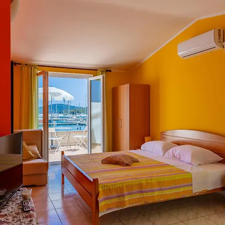 Apartment Mikulic Rogoznica (Sibenik-Knin)