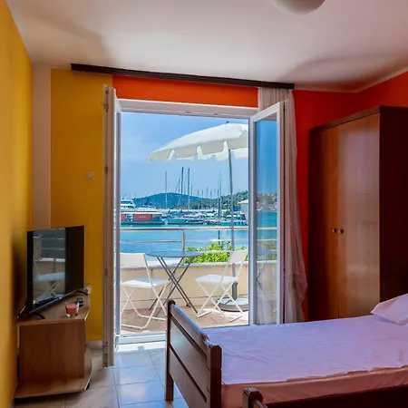Mikulic Apartment *